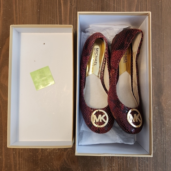 MICHAEL Michael Kors Shoes - Michael Kors FULTON BALLET Flats MK Logo Leather Red Cinnabar Embossed Size 6